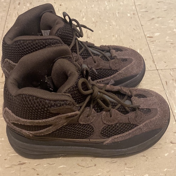 Original Yeezy Dessert Boots Brown KIDS size 1 1/2 - Picture 4 of 8